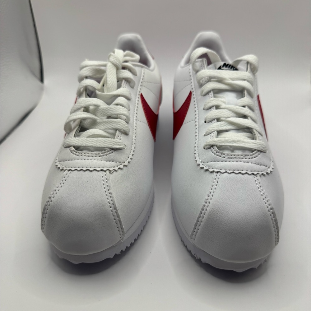 WMNS Nike Classic  Cortez Sneakers